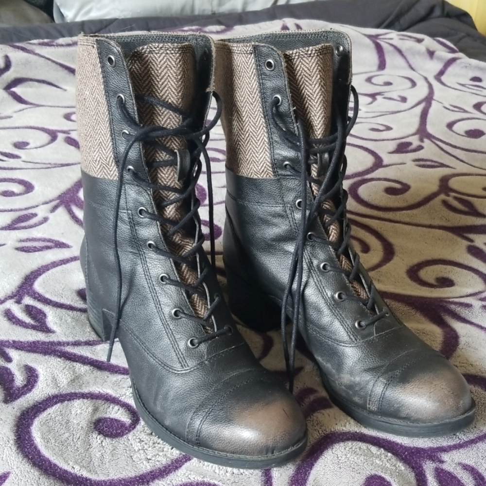 Kelsi dagger herringbone combat boots